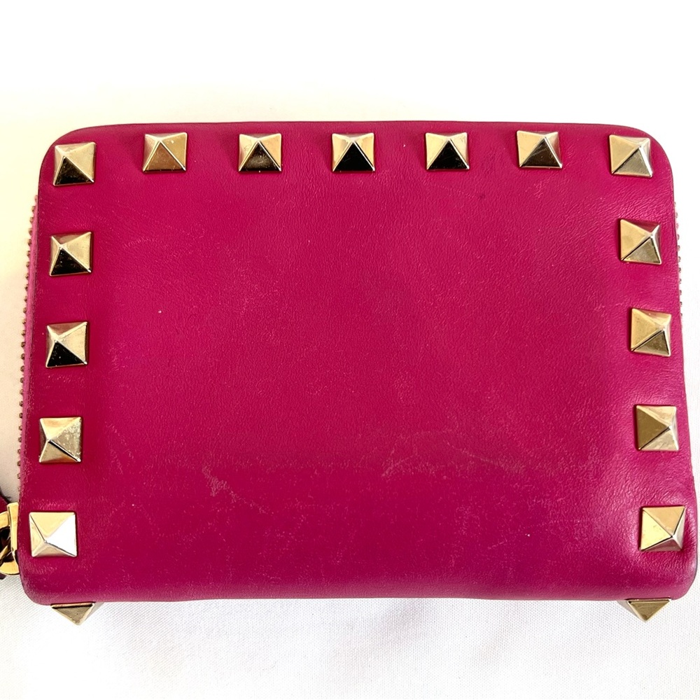 Valentino Garavani Pink Studded Leather Wallet - Picture 6 of 9